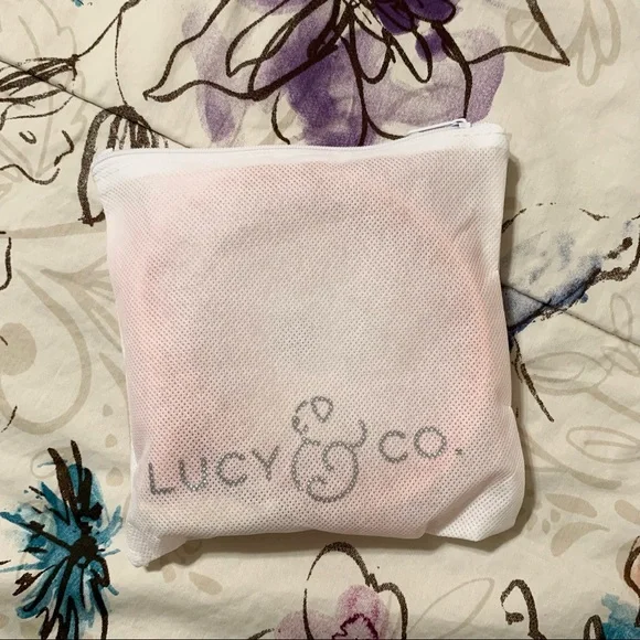 💛 Large Lucy & Co. Everyday PVC Collar in Coral - Picture 4 of 16